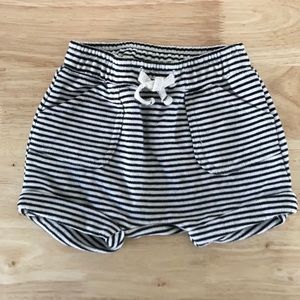 Striped cotton shorts